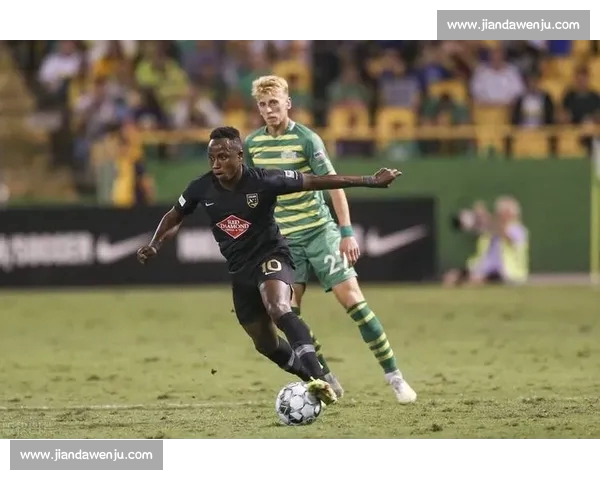 高清足球赛事直播APP下载指南畅享全球赛场精彩即时比分数据分析权威解说 - 副本 (191) - 副本 - 副本 - 副本 - 副本 - 副本